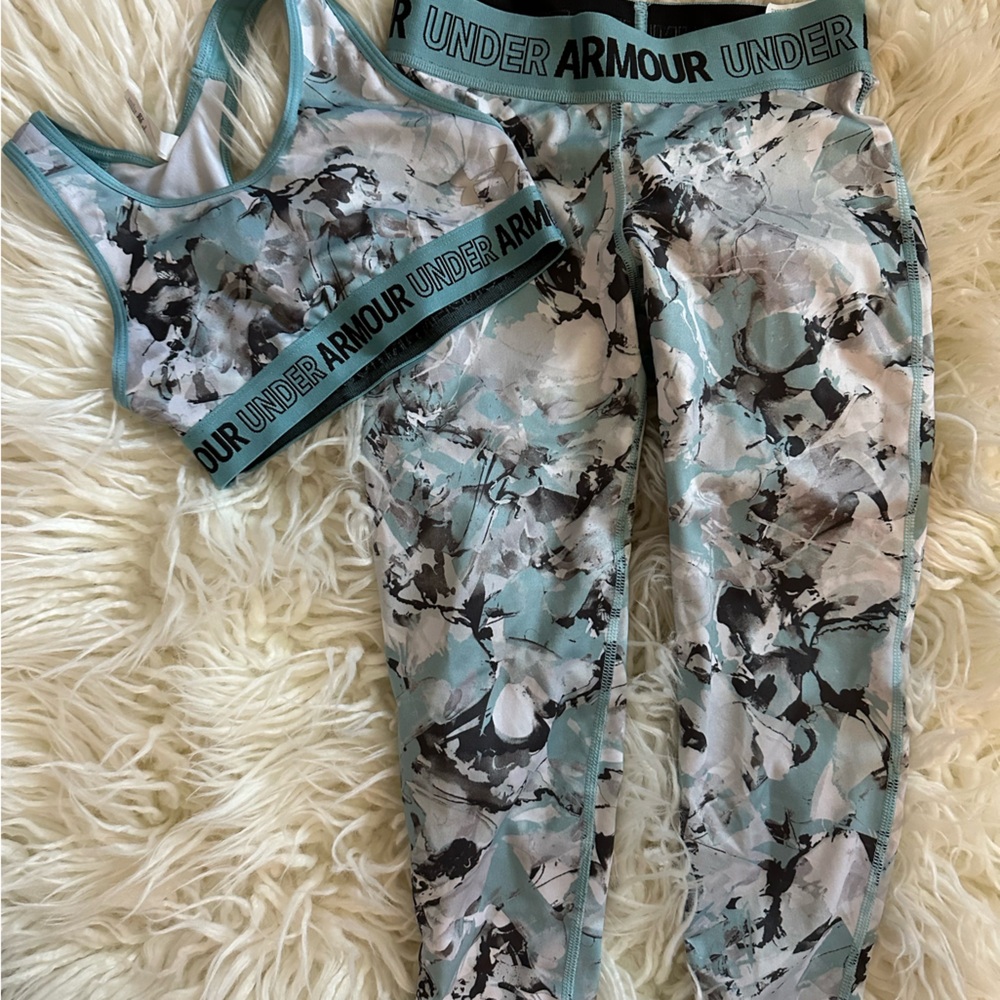 Under Armor sports bra and leggings - child sized YSM